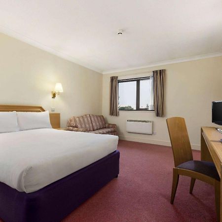 Days Inn Stafford Kültér fotó