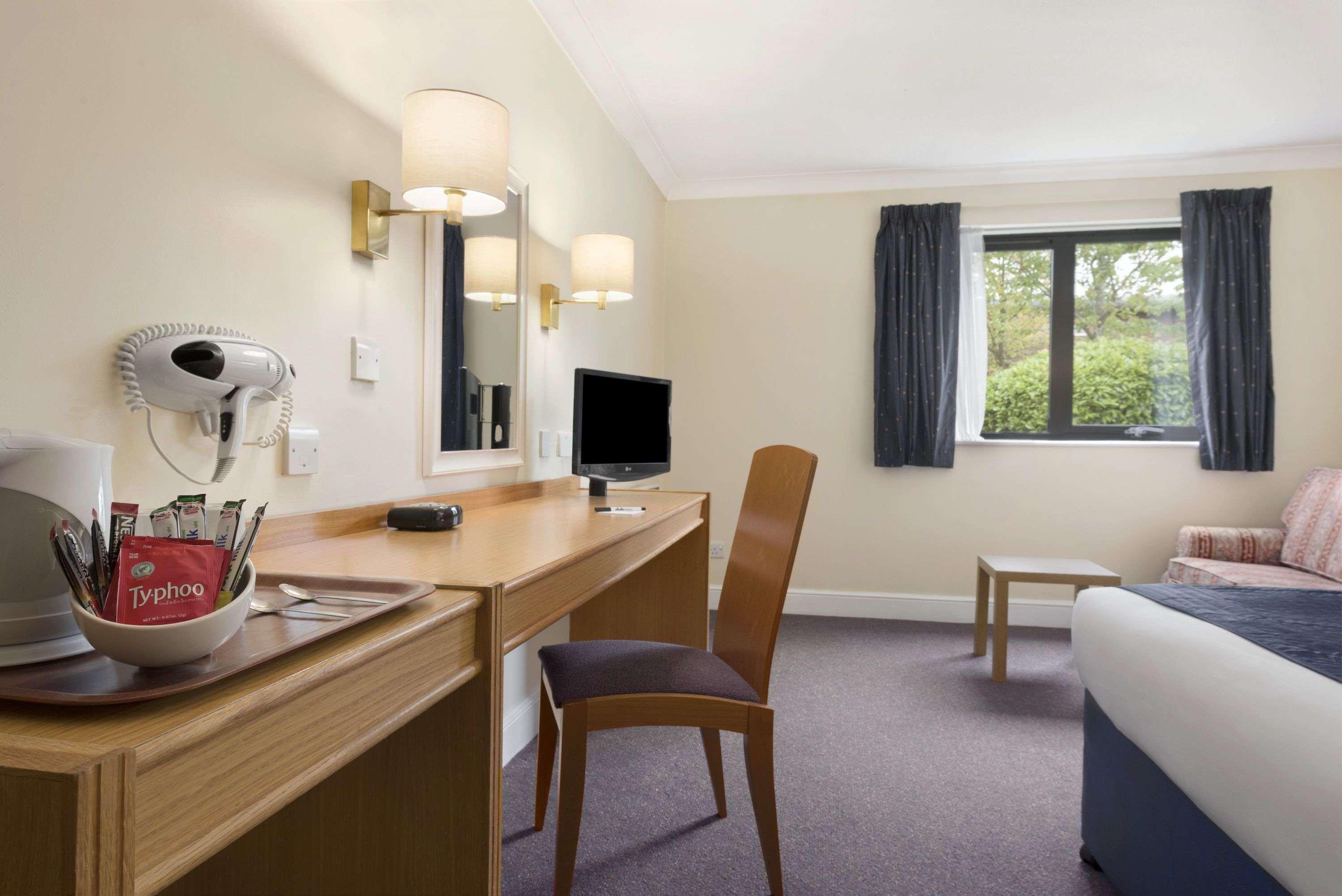 Days Inn Stafford Kültér fotó