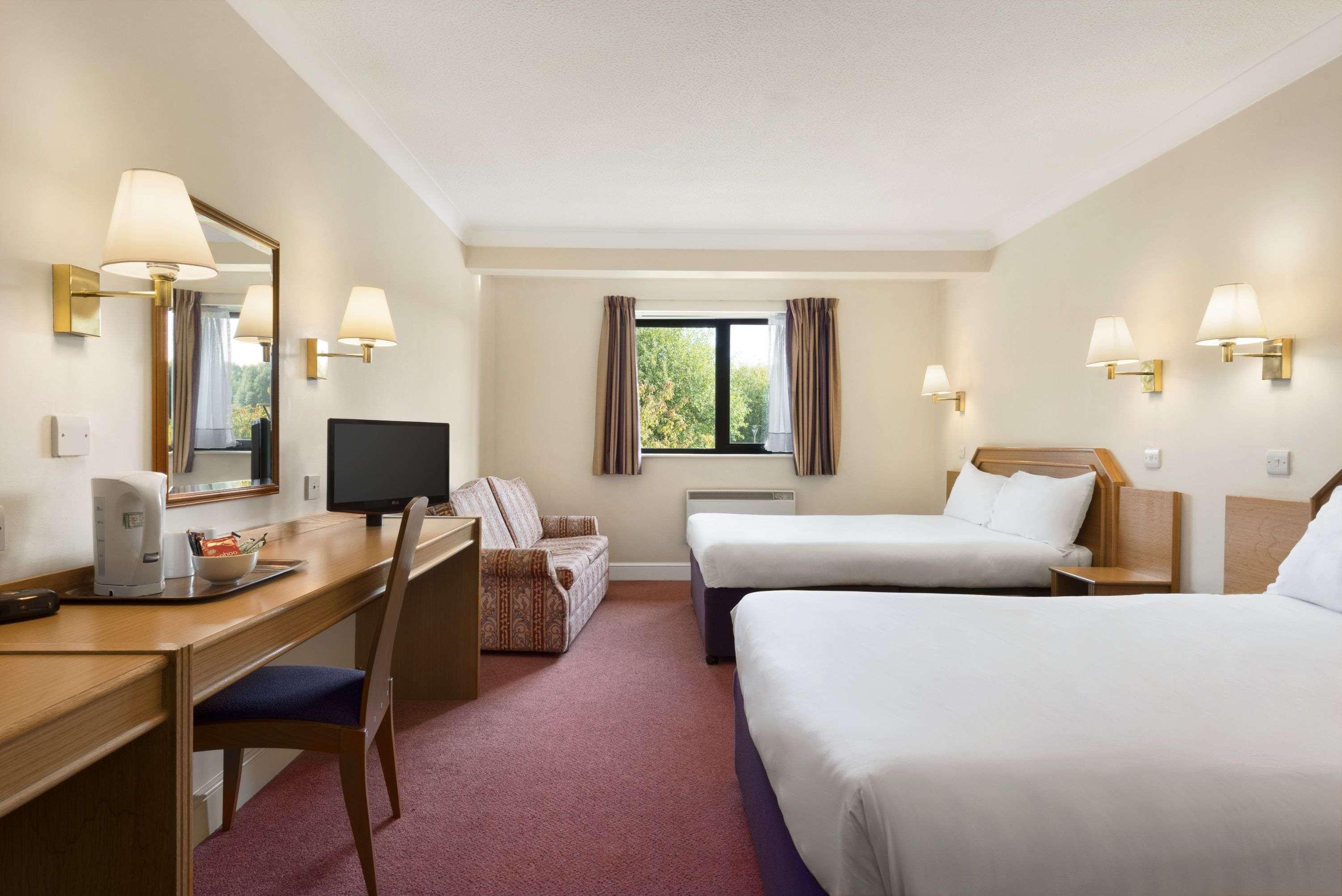 Days Inn Stafford Kültér fotó